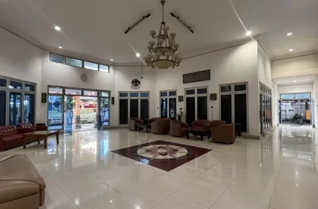 Elvin Hotel