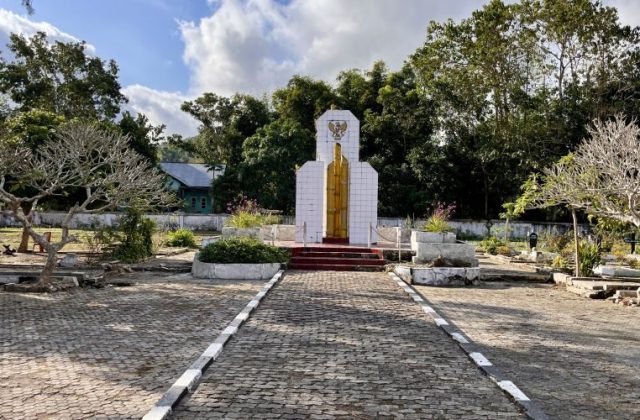 Makam Pahlawan Waikabubak
