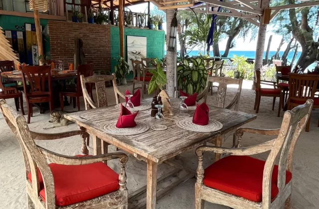 Cemara Beachfront Suite