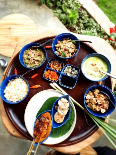 Nasi Campur Sumba