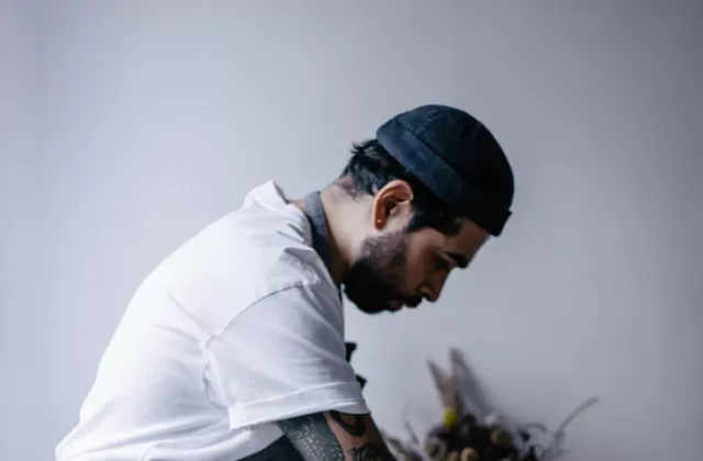 Cap Karoso — Robert Mendoza